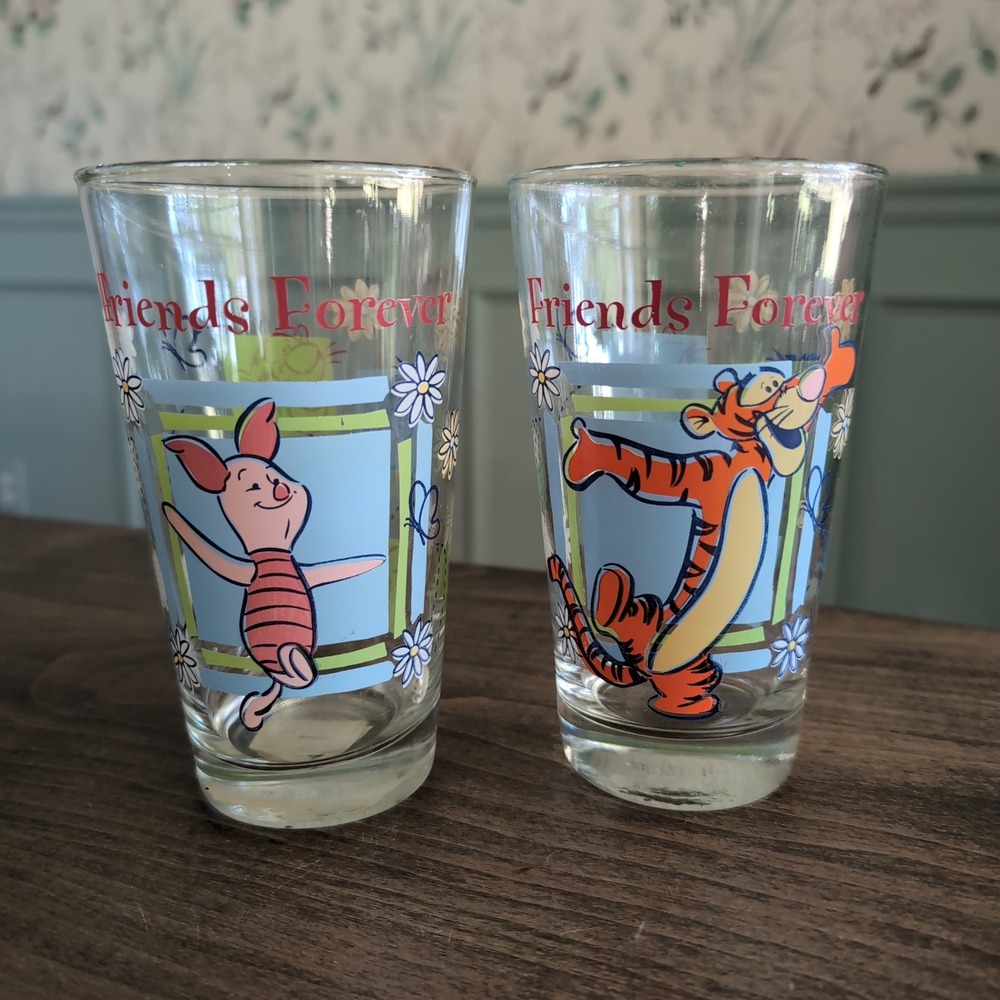 Vintage Winnie the Pooh Glasses Anchor Hocking Friends Forever Tigger Piglet Set